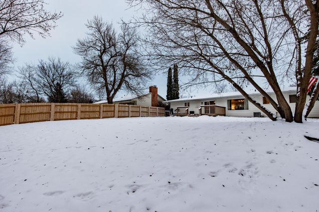 514 7th Avenue W, West Fargo, ND 58078