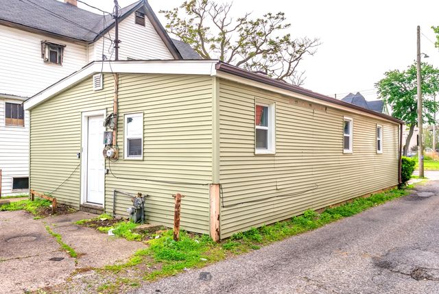 15 Rimbach Street, Hammond, IN 46320