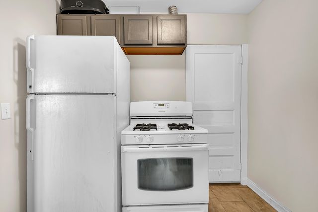 15 Rimbach Street, Hammond, IN 46320