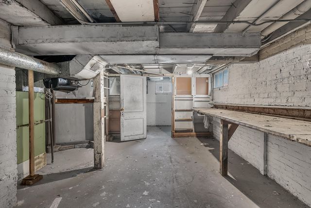 15 Rimbach Street, Hammond, IN 46320