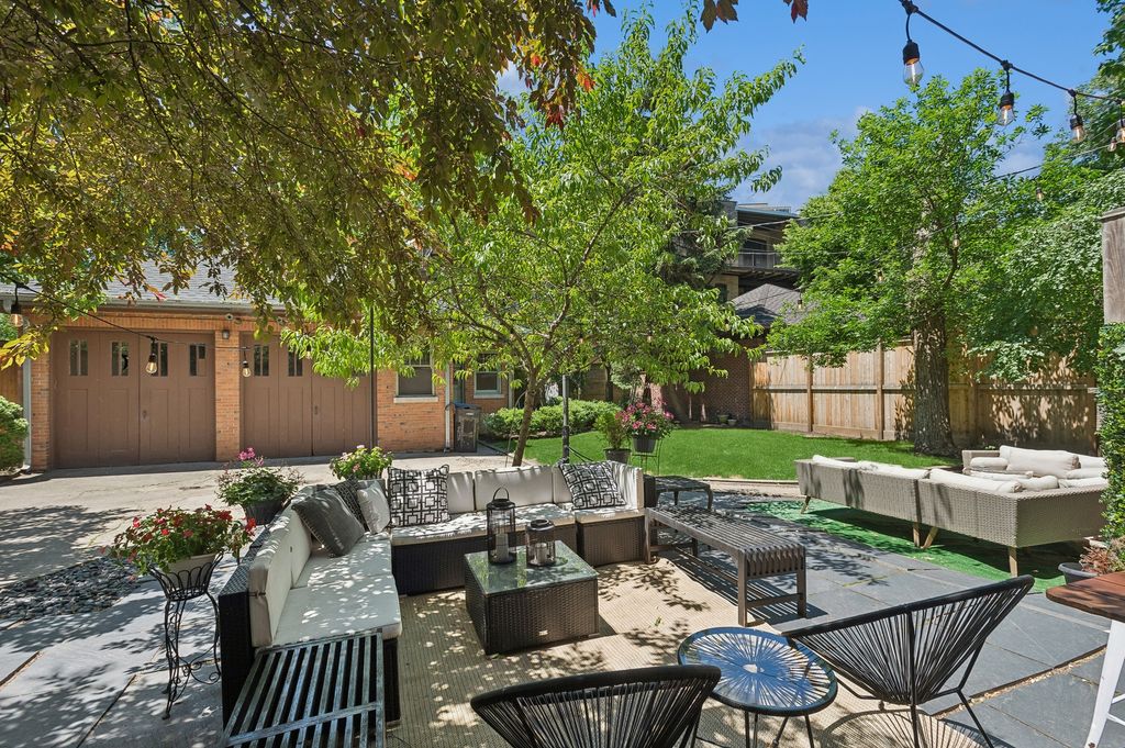 4234 N Hazel Street, Chicago, IL 60613 — photo 4