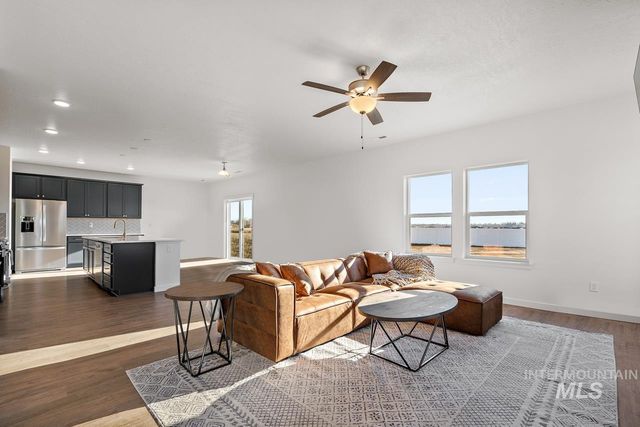 7843 E Meriwether Dr, Nampa, ID 83687