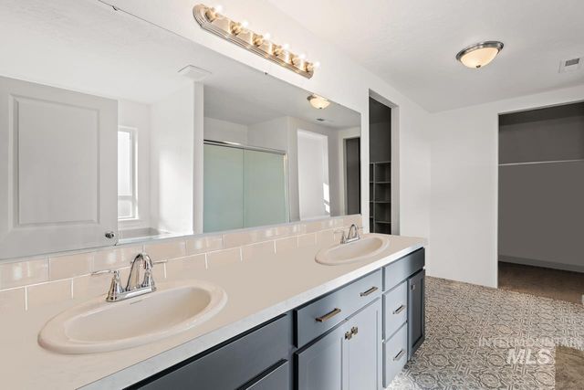 7843 E Meriwether Dr, Nampa, ID 83687