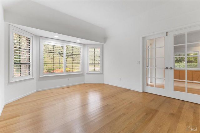 668 Wild Oak Dr, Santa Rosa, CA 95409