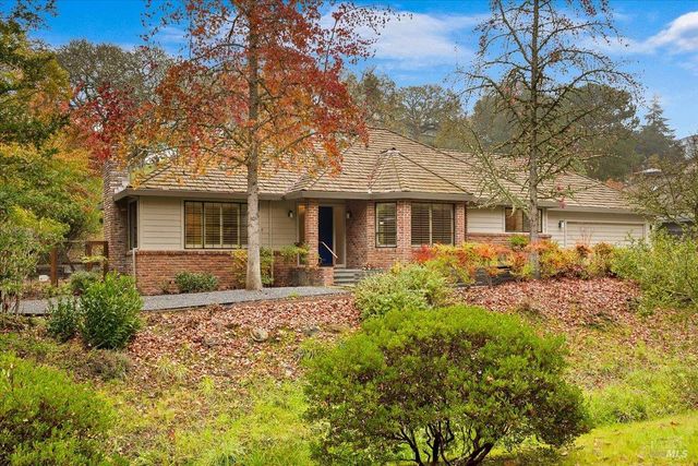 668 Wild Oak Dr, Santa Rosa, CA 95409