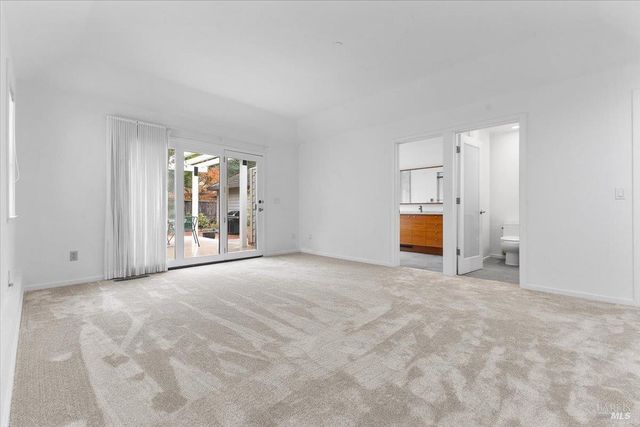 668 Wild Oak Dr, Santa Rosa, CA 95409