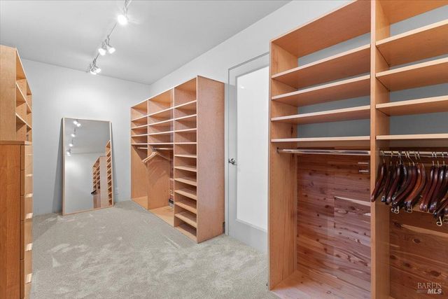 668 Wild Oak Dr, Santa Rosa, CA 95409