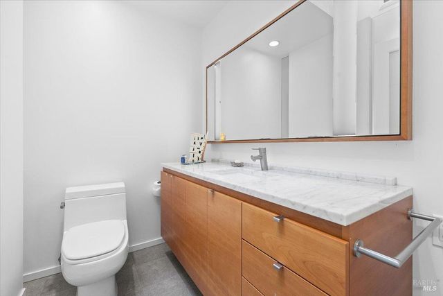 668 Wild Oak Dr, Santa Rosa, CA 95409