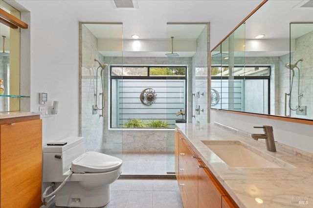 668 Wild Oak Dr, Santa Rosa, CA 95409