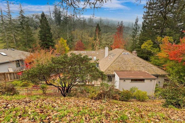 668 Wild Oak Dr, Santa Rosa, CA 95409