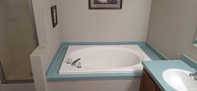 3378 E 1000 N Road, Syracuse, IN 46567