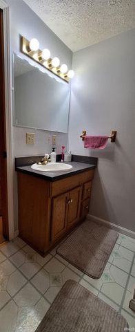 3378 E 1000 N Road, Syracuse, IN 46567