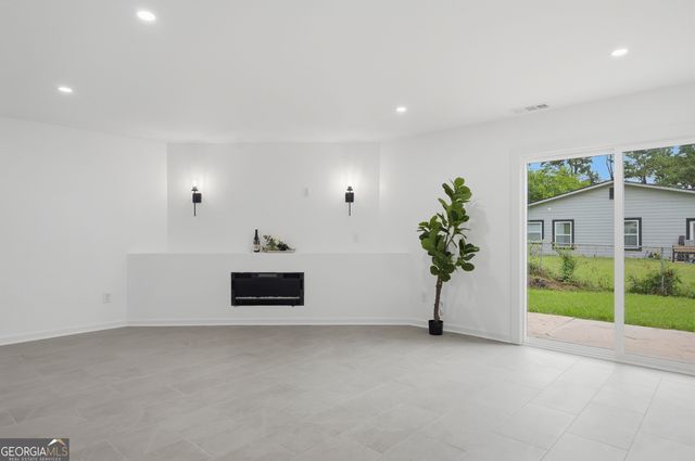 1504 Cathy Street, Savannah, GA 31415