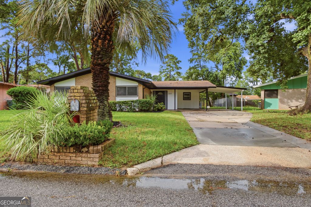 1504 Cathy Street, Savannah, GA 31415
