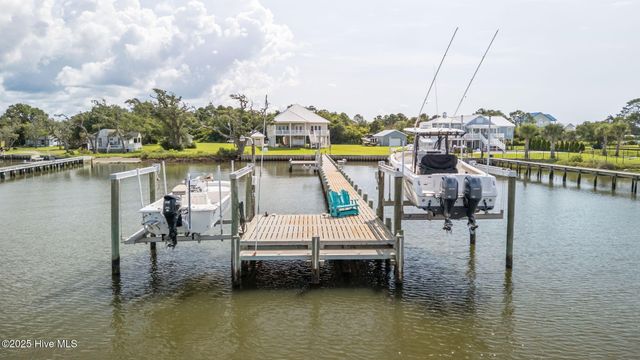 429 Live Oak Road, Newport, NC 28570