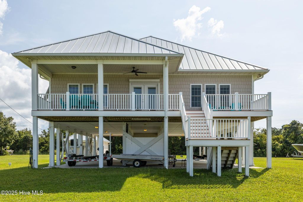 Image 33 of property listing at 429 Live Oak Road, Newport, NC 28570