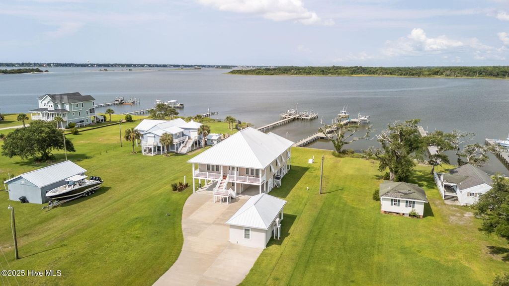 Image 34 of property listing at 429 Live Oak Road, Newport, NC 28570