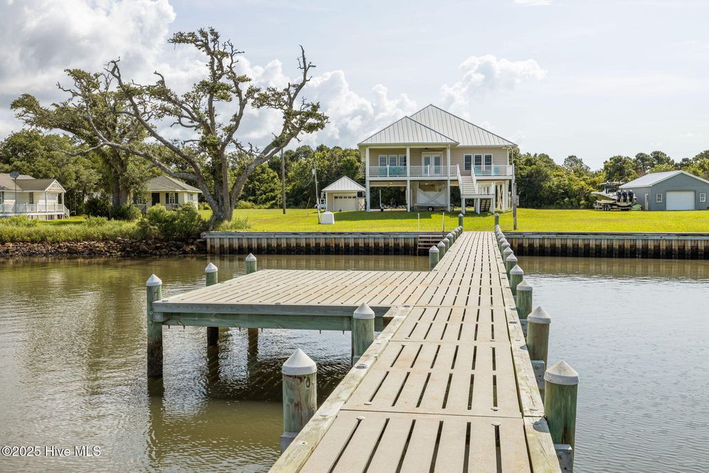 Image 40 of property listing at 429 Live Oak Road, Newport, NC 28570