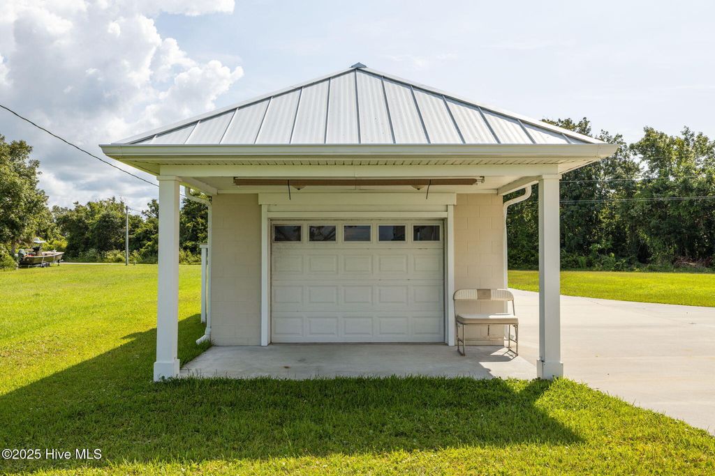 Image 42 of property listing at 429 Live Oak Road, Newport, NC 28570