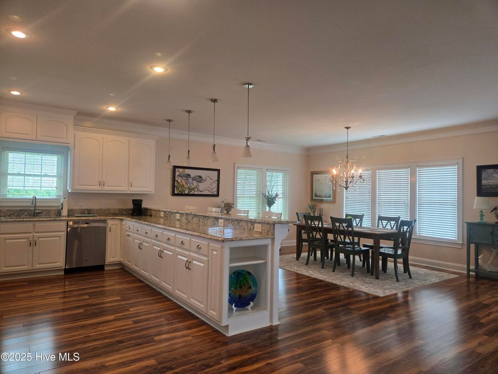 Image 7 of property listing at 429 Live Oak Road, Newport, NC 28570