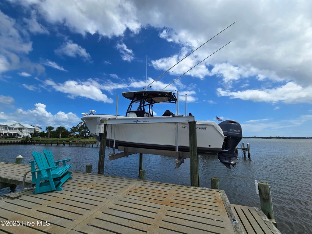 Image 84 of property listing at 429 Live Oak Road, Newport, NC 28570