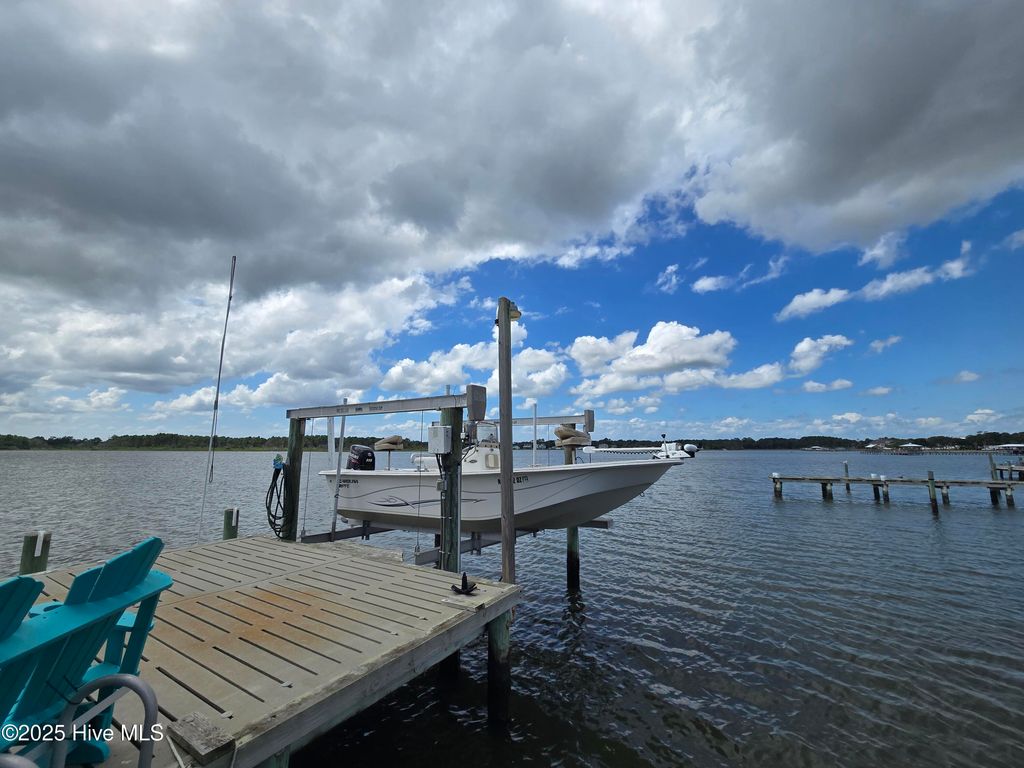 Image 85 of property listing at 429 Live Oak Road, Newport, NC 28570