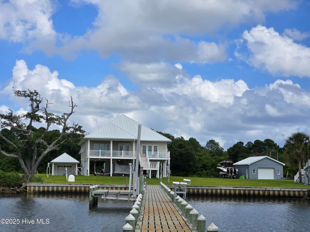 Image 92 of property listing at 429 Live Oak Road, Newport, NC 28570