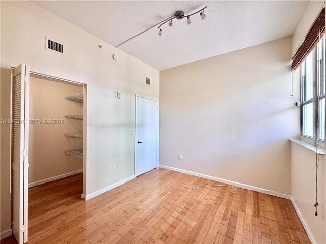 5970 Indian Creek Dr 203, Miami Beach, FL 33140