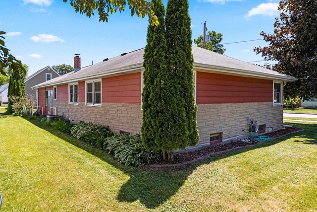 804 JEFFERSON STREET, Menasha, WI 54952