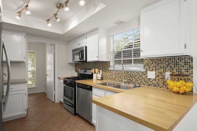 11709 Sterlinghill DR, Austin, TX 78758