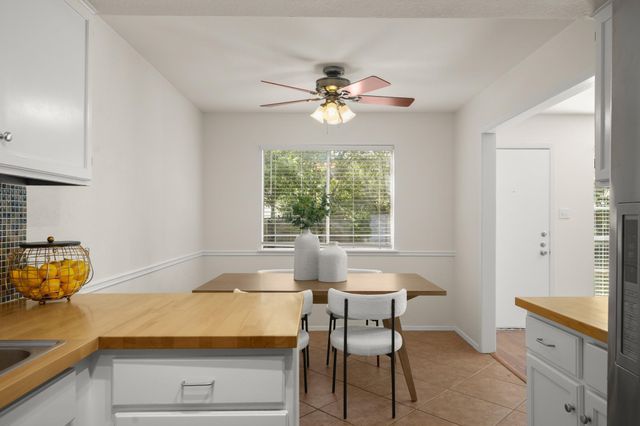 11709 Sterlinghill DR, Austin, TX 78758