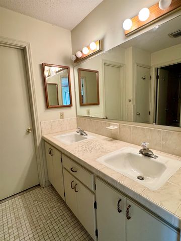 3025 Frances Dr, Morgan City, LA 70380