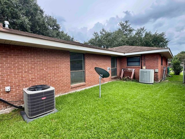 3025 Frances Dr, Morgan City, LA 70380