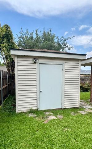 3025 Frances Dr, Morgan City, LA 70380