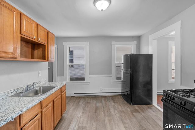 48 Dikeman Street, Waterbury, CT 06704