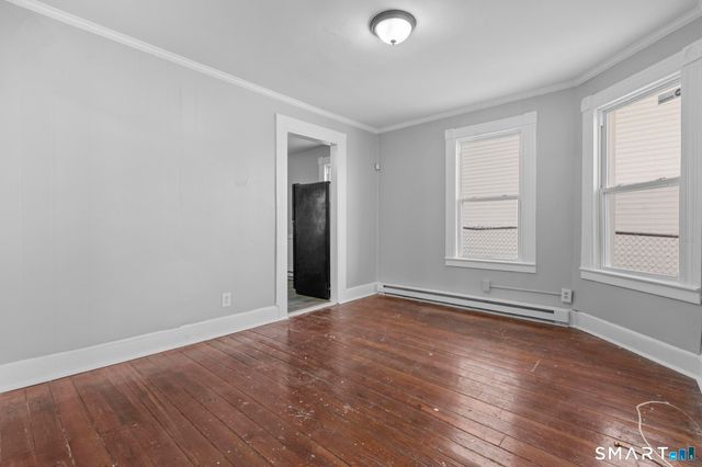 48 Dikeman Street, Waterbury, CT 06704
