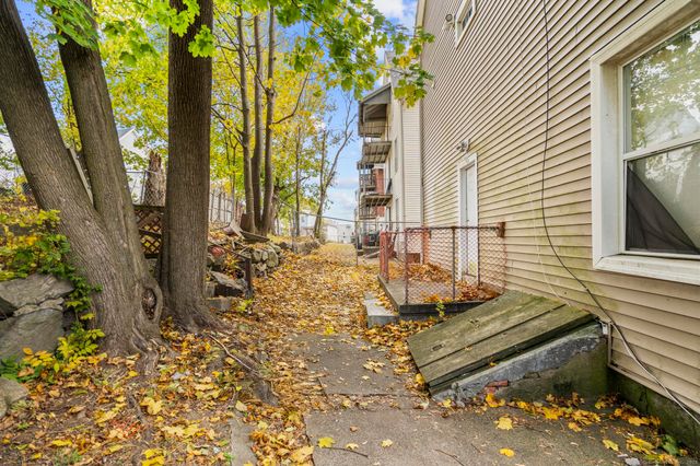 48 Dikeman Street, Waterbury, CT 06704