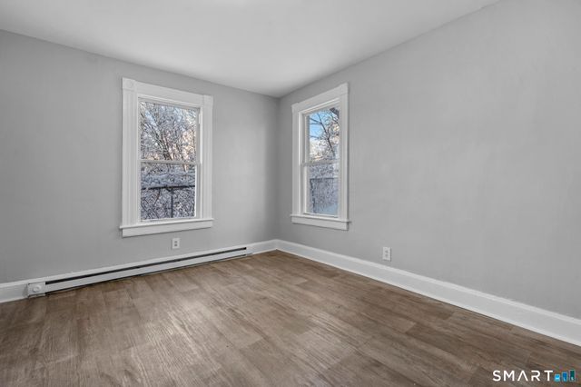 48 Dikeman Street, Waterbury, CT 06704