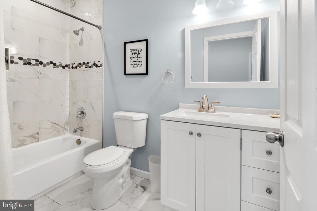 Image 34 of property listing at 1602 E BIDDLE ST, Baltimore, MD 21213