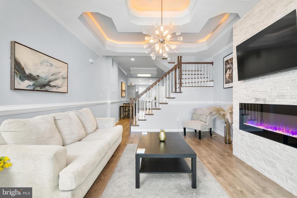 Image 4 of property listing at 1602 E BIDDLE ST, Baltimore, MD 21213
