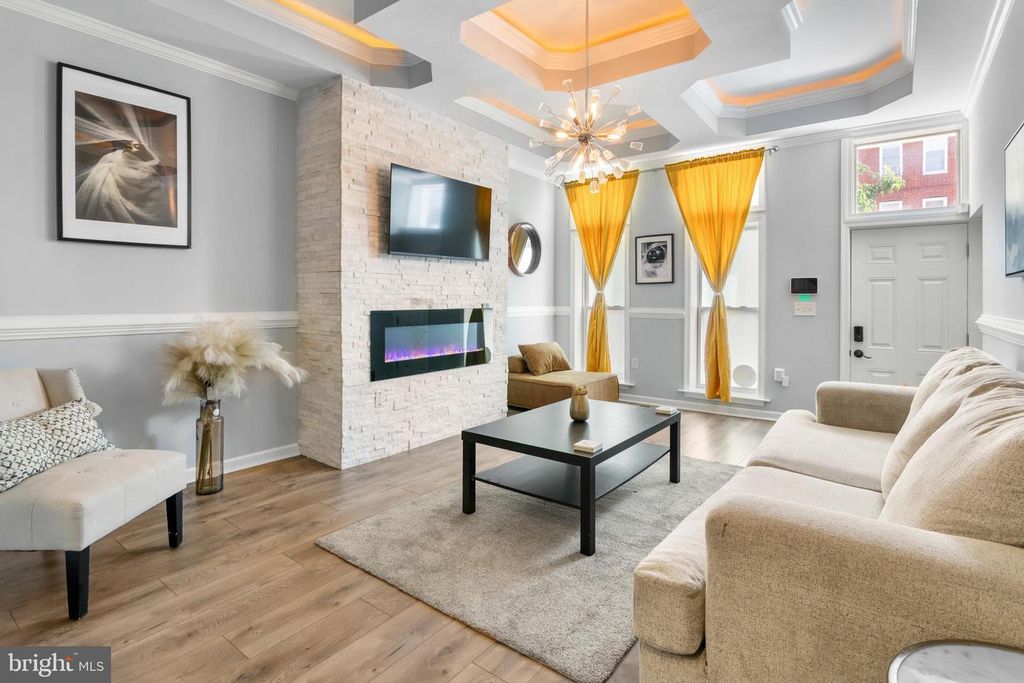 Image 7 of property listing at 1602 E BIDDLE ST, Baltimore, MD 21213