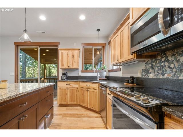 13135 Se WINSTON Rd, Damascus, OR 97089