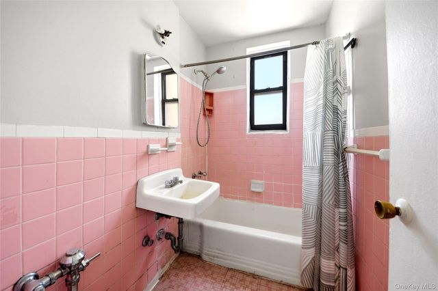 3531 Bronxwood 6K, Bronx, NY 10469