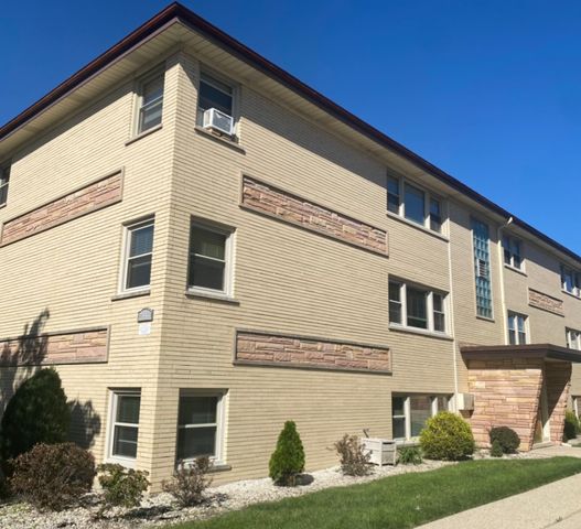 6855 N Olmsted Avenue 1N, Chicago, IL 60631