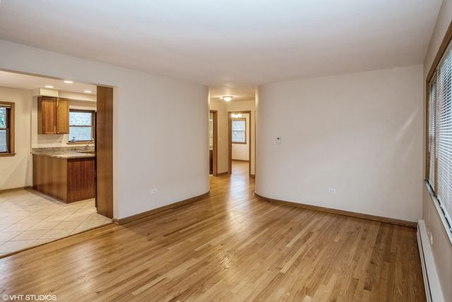 6855 N Olmsted Avenue 1N, Chicago, IL 60631