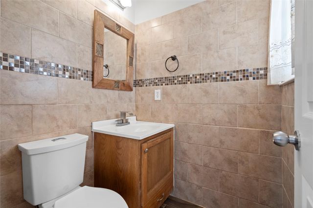 907 Northbend Drive, Baytown, TX 77521