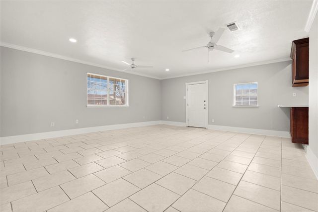 907 Northbend Drive, Baytown, TX 77521