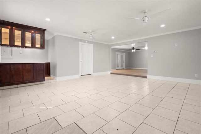 907 Northbend Drive, Baytown, TX 77521