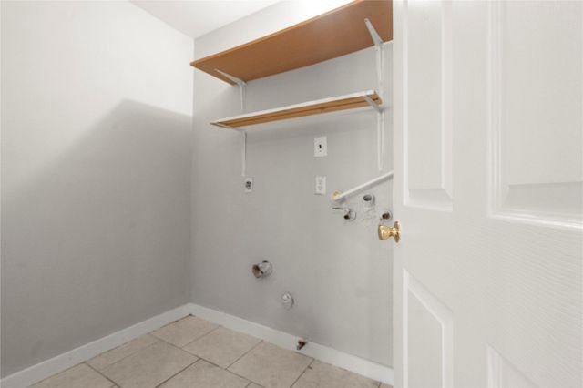 907 Northbend Drive, Baytown, TX 77521