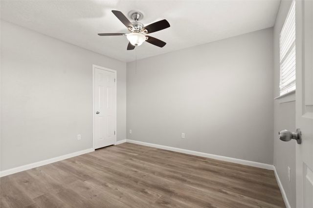 907 Northbend Drive, Baytown, TX 77521